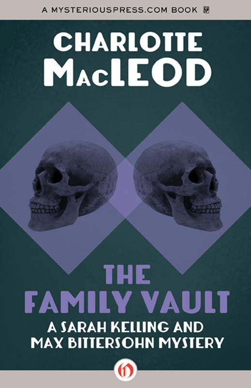 Family Vault, The - Charlotte MacLeod